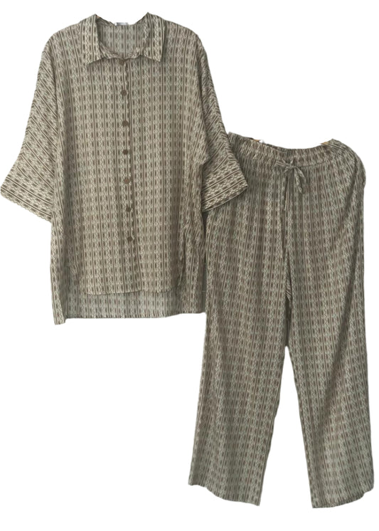 Co-ord Patterned shirt and pants
