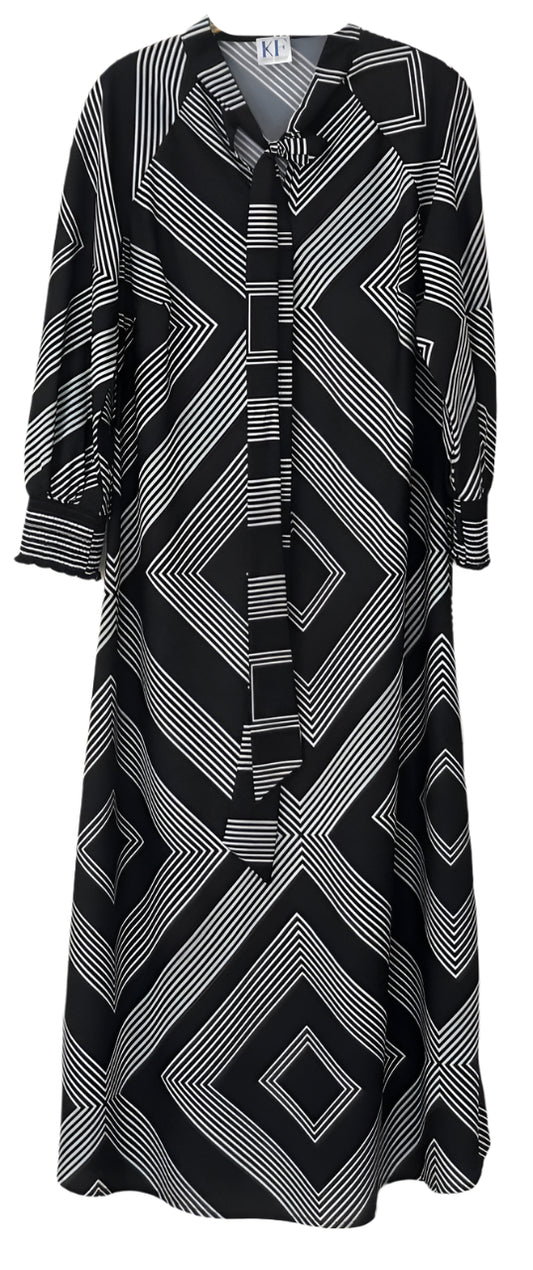 Black and white patterned dress